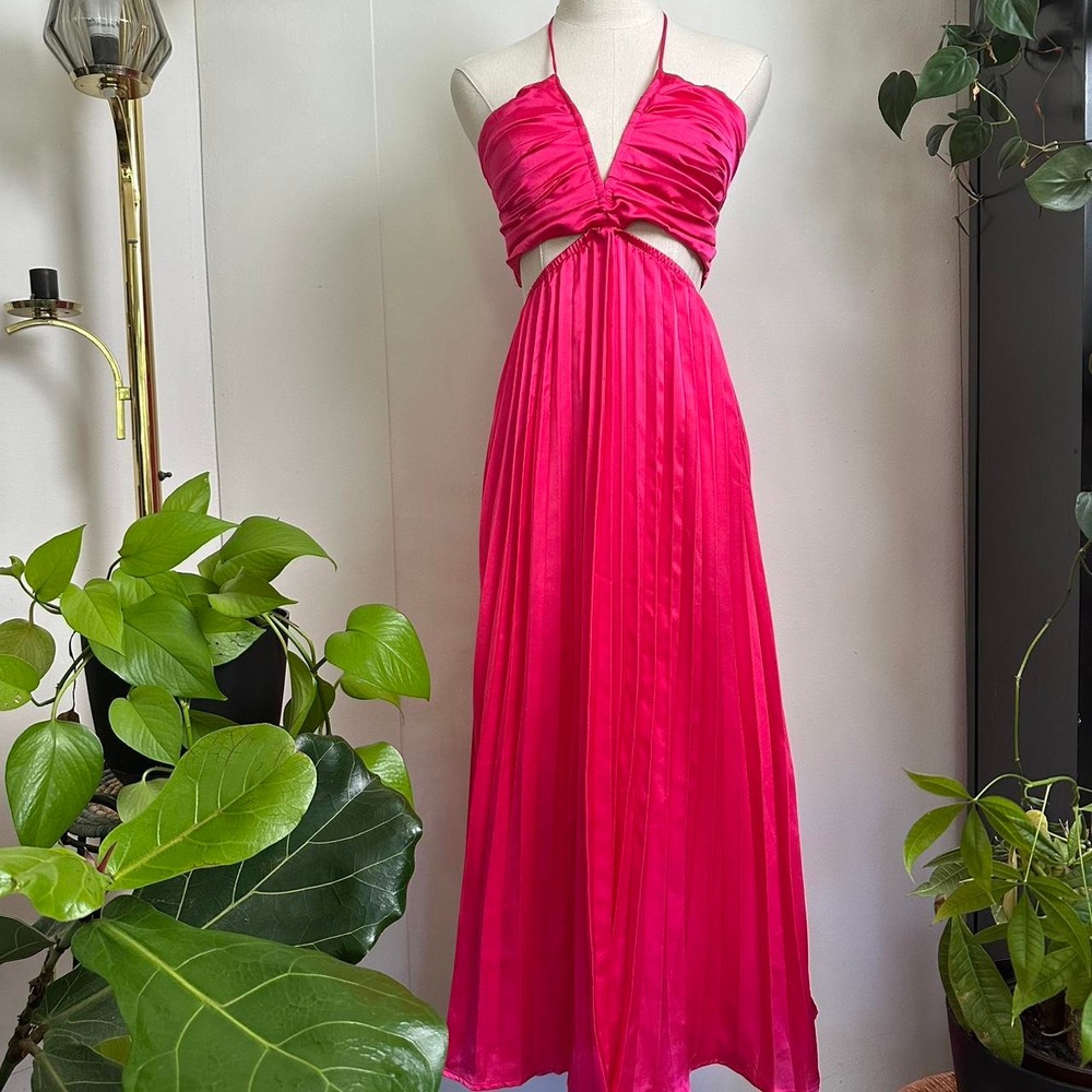 SHEIN Pink Satin Pleated Maxi Dress Halter V-Neck Cutout Prom Wedding Medium